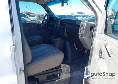 2016 Chevrolet Express 2500 Work Van z USA, uszkodzony, nr VIN 1GCWGAFF6G1118694